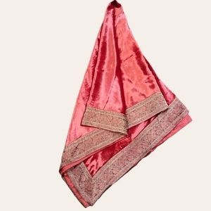 Exquisite Throw Blanket